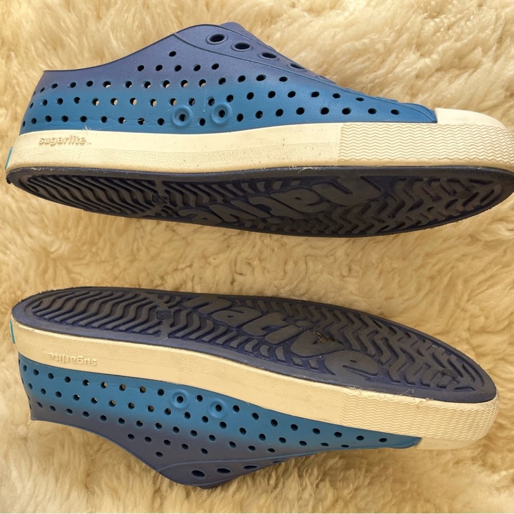 Native Blue Ombré Jefferson Kids Shoes Size 4 - Picture 3 of 5